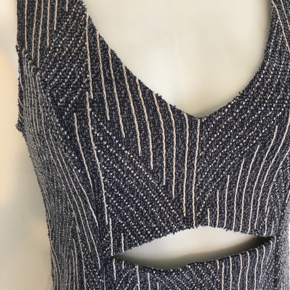 PM Editor Pick! ⭐️ Huge Sale!! Navy Cutout dress - Picture 7 of 8